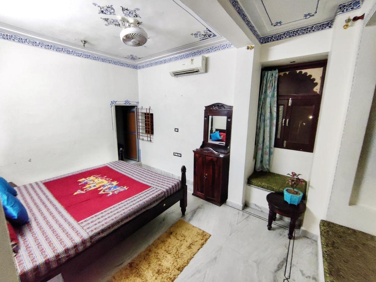 Whereabout Hostel อุเดเปอร์ ภายนอก รูปภาพ