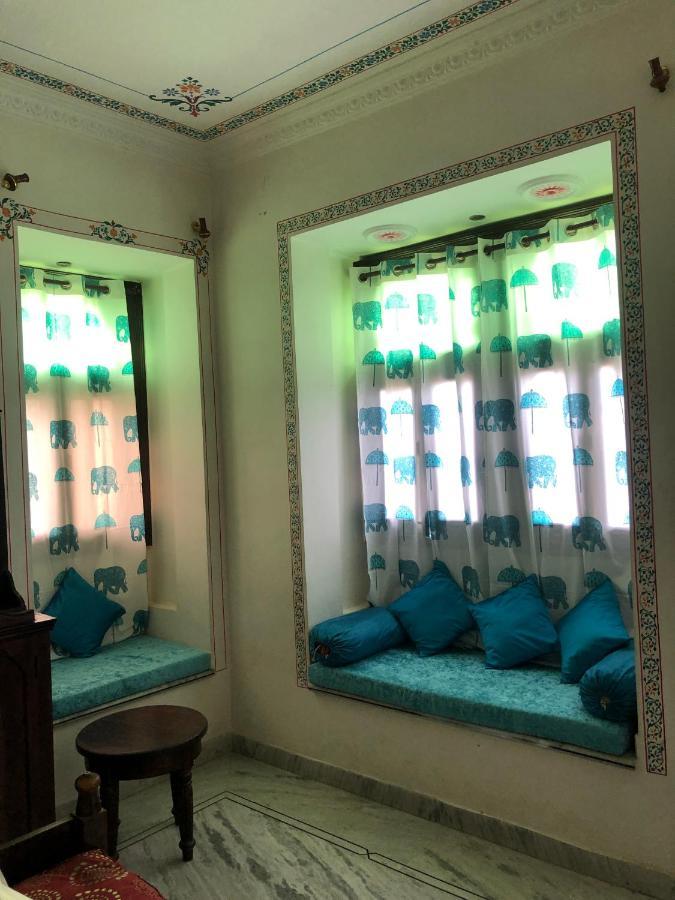 Whereabout Hostel อุเดเปอร์ ภายนอก รูปภาพ