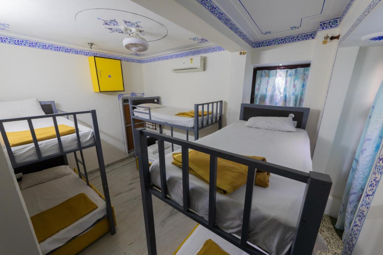 Whereabout Hostel อุเดเปอร์ ภายนอก รูปภาพ